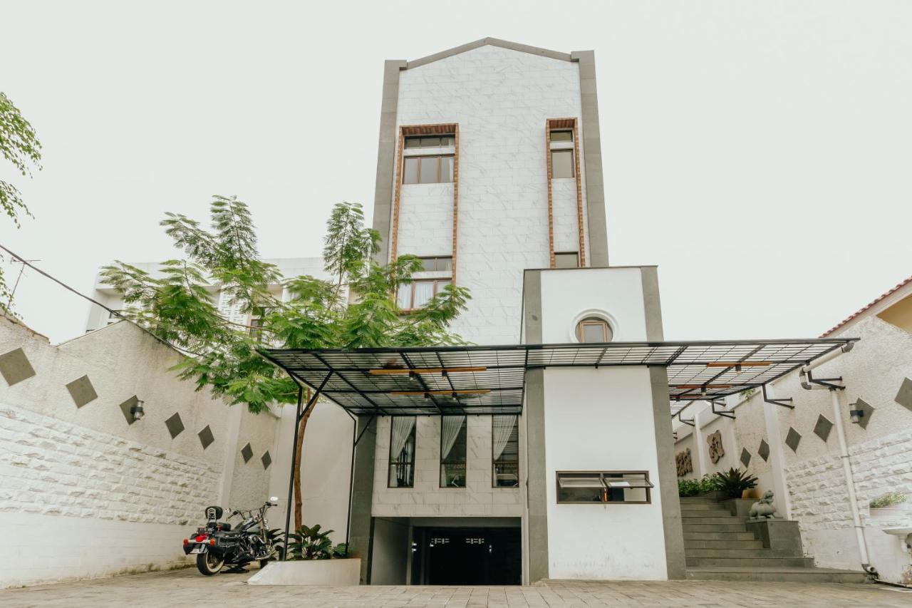 Urbanest Inn House Slipi Jakarta Ngoại thất bức ảnh