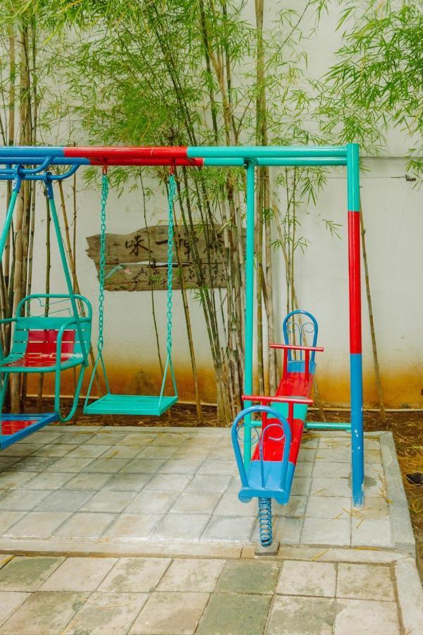 Urbanest Inn House Slipi Jakarta Ngoại thất bức ảnh