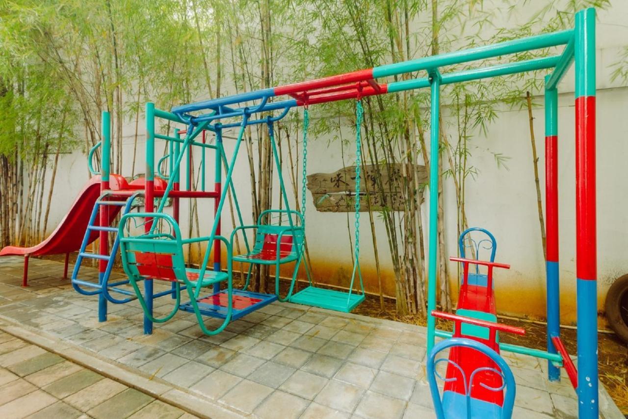 Urbanest Inn House Slipi Jakarta Ngoại thất bức ảnh